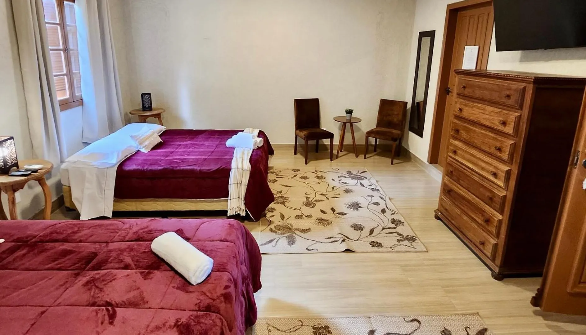 Pousada Bliss House - Opcoes De Suites Com Hidromassagem Campos do Jordão